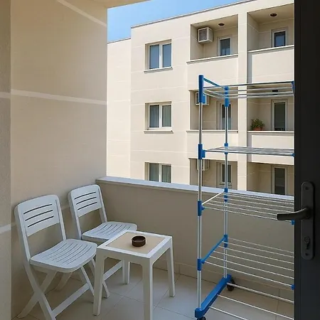 Relax & Unwind * Plazhi San Pietro